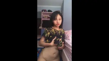Meru Chan Live Colmek Hot, Penonton Ramai Membludak dari Awal Siaran poster